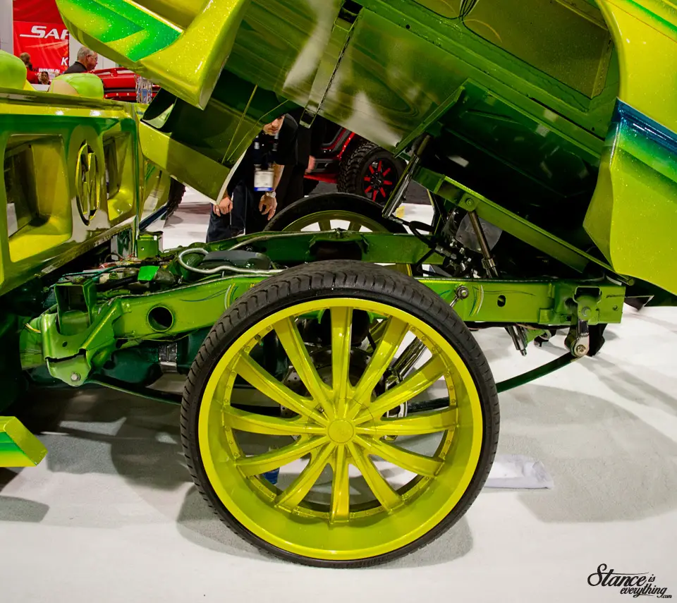 velocity-wheels-truck-sema-2014-suspension1