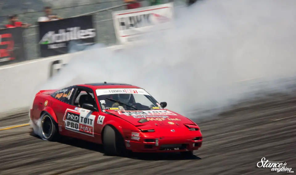 formula-drift-canada-2016-round-2-youri-levesque-1