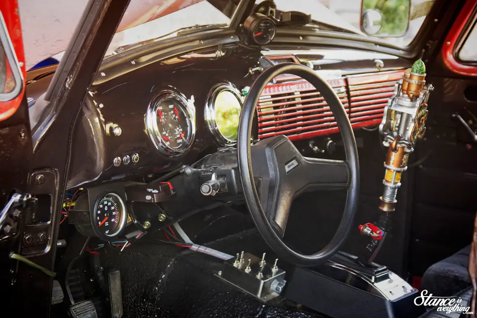 turbo-diesel-1952-gmc-9700-interior